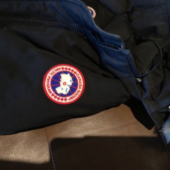 Canada Goose black x small excellent condition - Picture 2 of 6